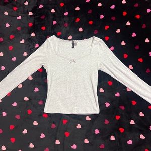 fitted lace longsleeve